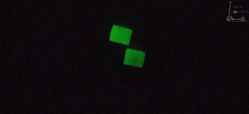 Ковпачки на ніпель, світлонакопичувачі, що світяться зеленим кольором у темряві.